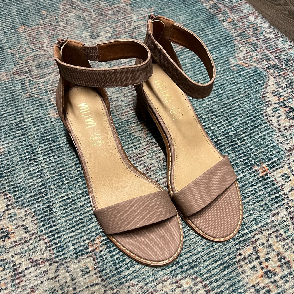 Mi.im heels.